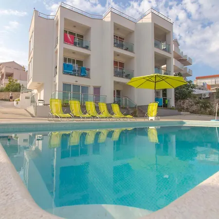 Sunset ロゴズニッツァ